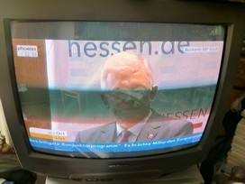 Klausens FOTO live (am Fernseher) von der Pressekonferenz Roland Koch 25. Mai 2010, bei der er seinen Rcktritt als Ministerprsident von Hessen bekanntgibt.