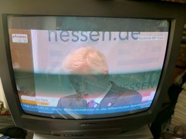 Klausens FOTO live (am Fernseher) von der Pressekonferenz Roland Koch 25. Mai 2010, bei der er seinen Rcktritt als Ministerprsident von Hessen bekanntgibt.