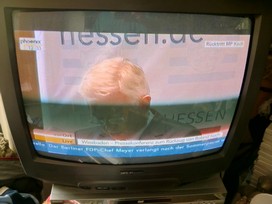 Klausens FOTO live (am Fernseher) von der Pressekonferenz Roland Koch 25. Mai 2010, bei der er seinen Rcktritt als Ministerprsident von Hessen bekanntgibt.