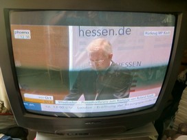 Klausens FOTO live (am Fernseher) von der Pressekonferenz Roland Koch 25. Mai 2010, bei der er seinen Rcktritt als Ministerprsident von Hessen bekanntgibt.